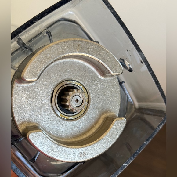 Vita-Mix Dry Blade 2 Liter / 8 cups container - Picture 5 of 6